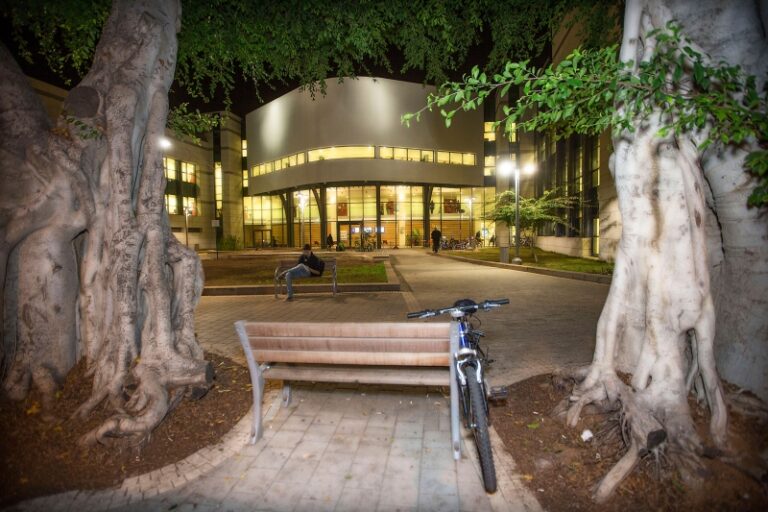חזית הבניין החדש מאתר קרן אריסון
