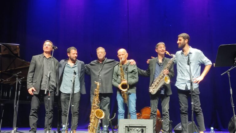 שלושת הטנורים SAX